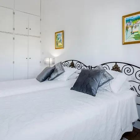 Prázdninový dům Coolhouses Algarve Luz, 3 Bed Townhouse, & Superb View, Casa Salute