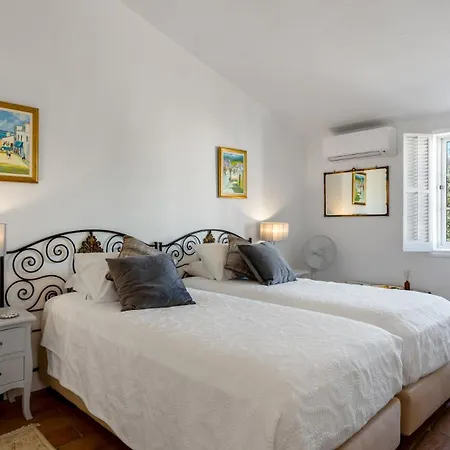 別荘 Coolhouses Algarve Luz, 3 Bed Townhouse, & Superb View, Casa Salute Luz