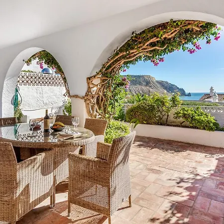 Coolhouses Algarve Luz, 3 Bed Townhouse, & Superb View, Casa Salute