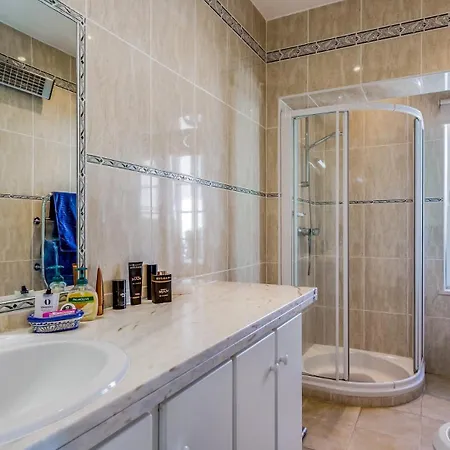 Coolhouses Algarve Luz, 3 Bed Townhouse, & Superb View, Casa Salute