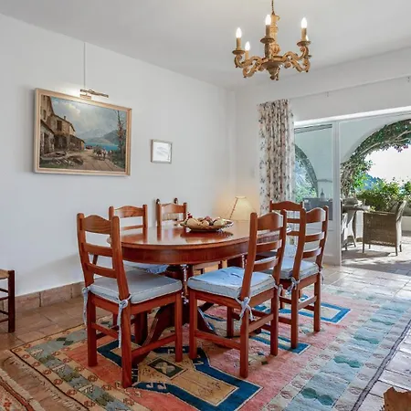 Coolhouses Algarve Luz, 3 Bed Townhouse, & Superb View, Casa Salute *