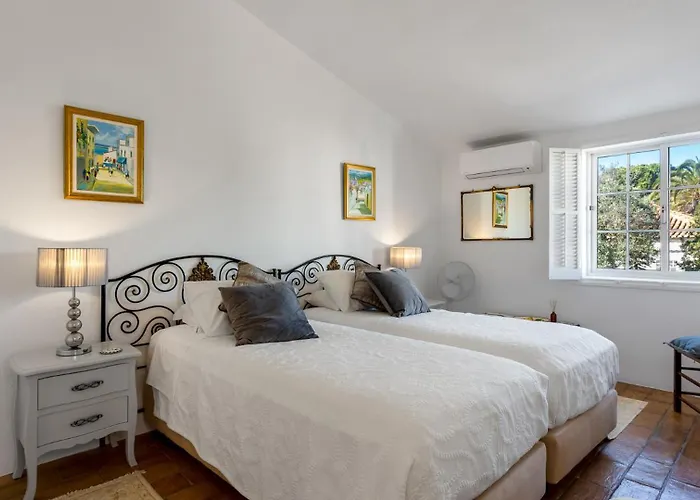 Casa vacanze Coolhouses Algarve Luz, 3 Bed Townhouse, & Superb View, Casa Salute Luz