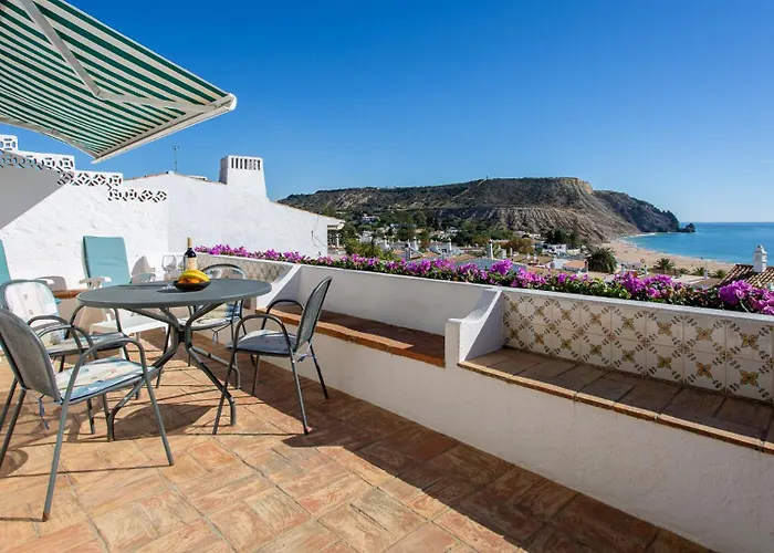 Casa vacanze Coolhouses Algarve Luz, 3 Bed Townhouse, & Superb View, Casa Salute