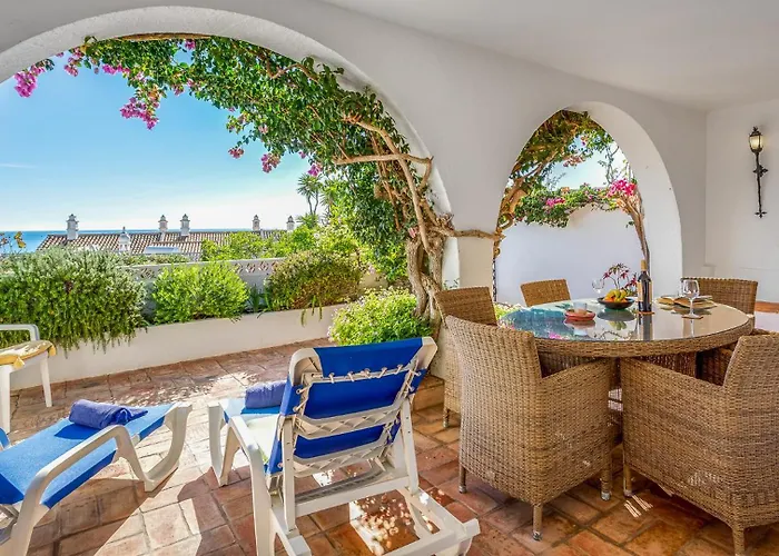 Coolhouses Algarve Luz, 3 Bed Townhouse, & Superb View, Casa Salute Luz