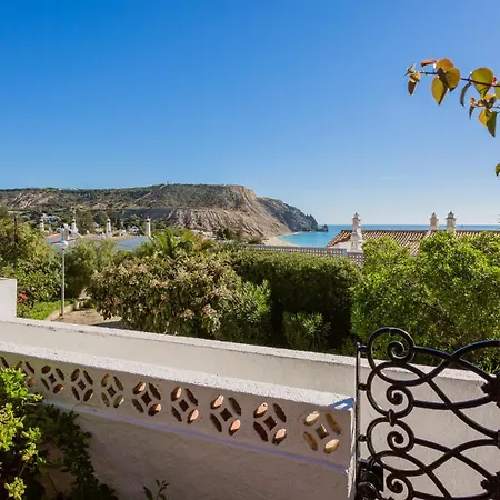 Coolhouses Algarve Luz, 3 Bed Townhouse, & Superb View, Casa Salute Hébergement de vacances Luz